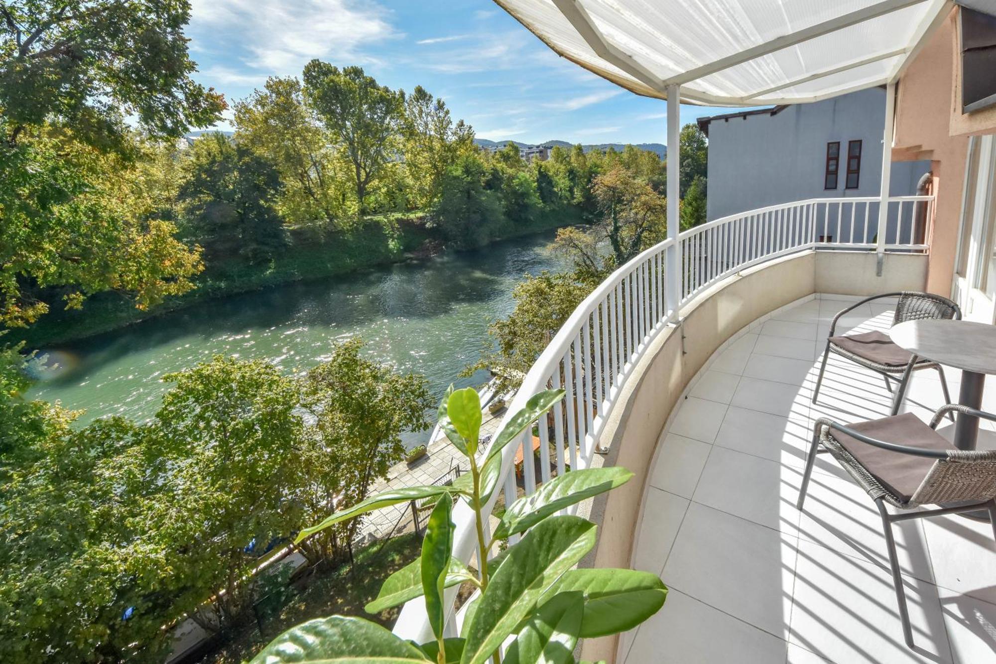 Apartment Riverfront Banja Luka Ngoại thất bức ảnh